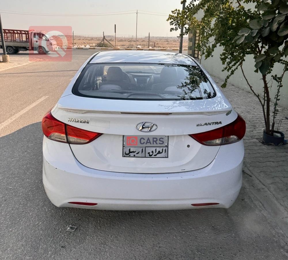 هیوندای ئەلەنترا